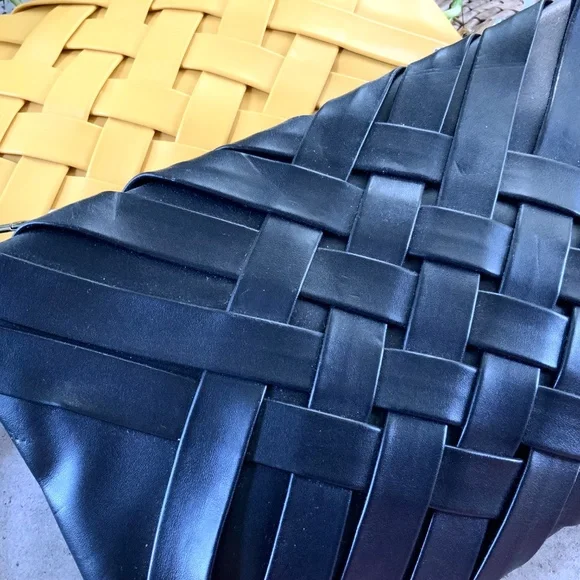 Stunning CLUTCH / SHOULDER BAGS ❤️NWT  TWO HANDBAGS BLACK & MUSTARD CHAIN STRAP - Picture 4 of 15